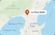Plan illustratif : le restaurant au bord de l’étang de Thau, à Sète.